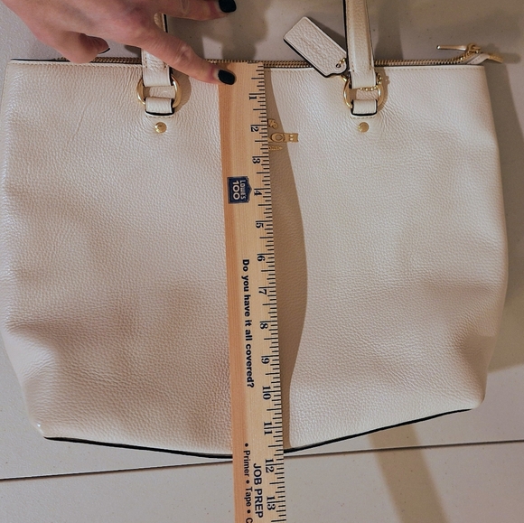 Coach Pebbled Leather Bay Tote Bag Used Once White Gold Hardware F48637 Zip Top - Picture 10 of 13